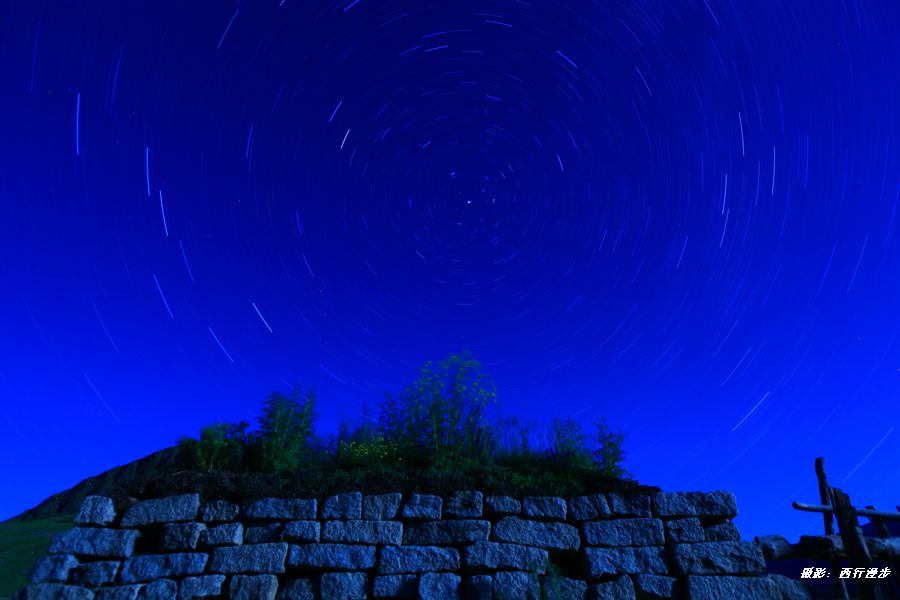 喀纳斯夜空 摄影 西行漫步