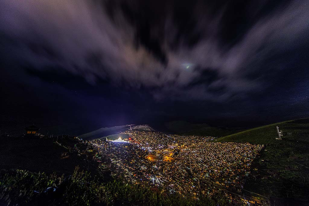 夜幕下的五明 摄影 黑豆