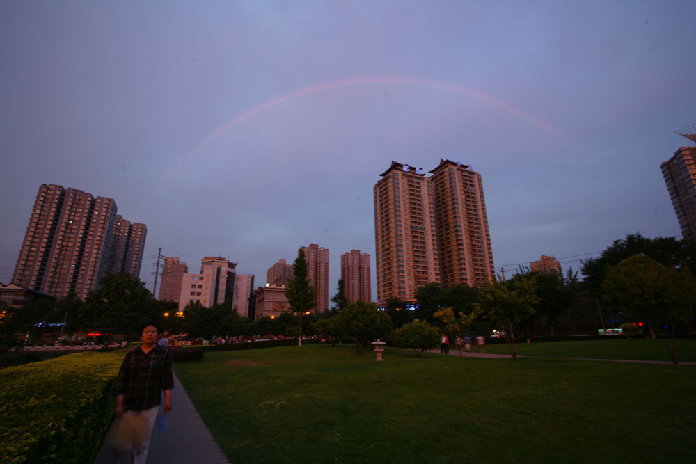 雨后彩虹 摄影 秋天的叶