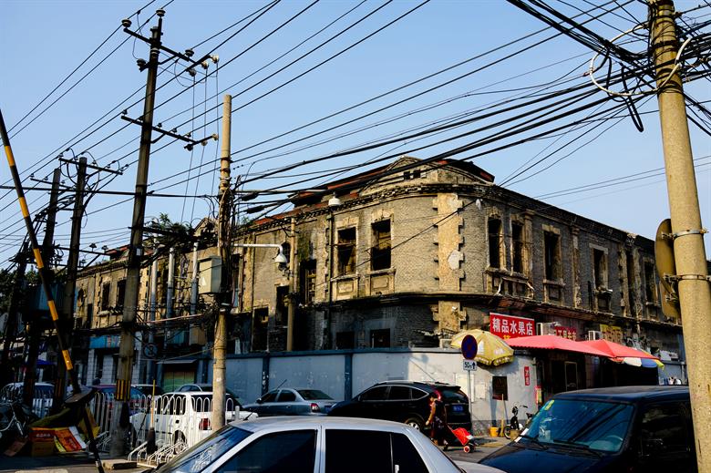 北京一栋存世近百年的上海里弄式建筑 摄影 JIANGYUE