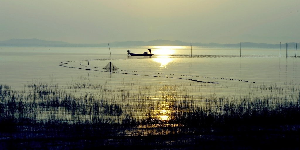 晨光渔曲 摄影 天容海色