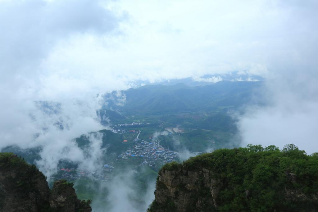 凤凰岭烟雨（3） 摄影 luweichenga