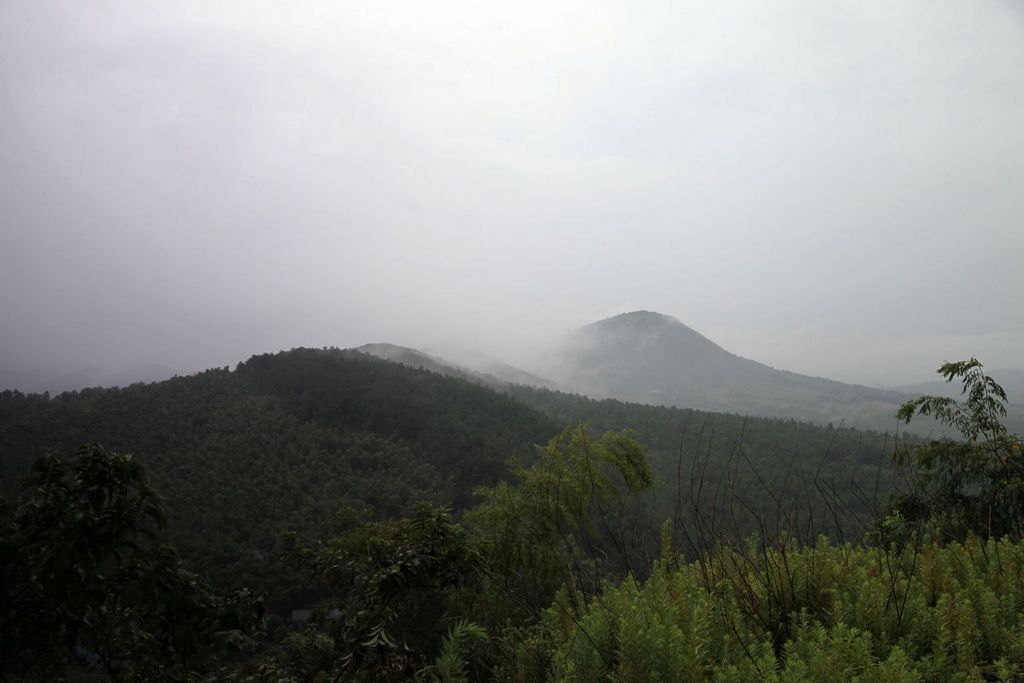 雨中牛首 摄影 我欢喜