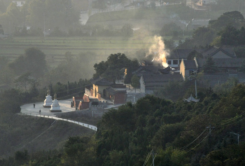 夕照金顶寺 摄影 大山51