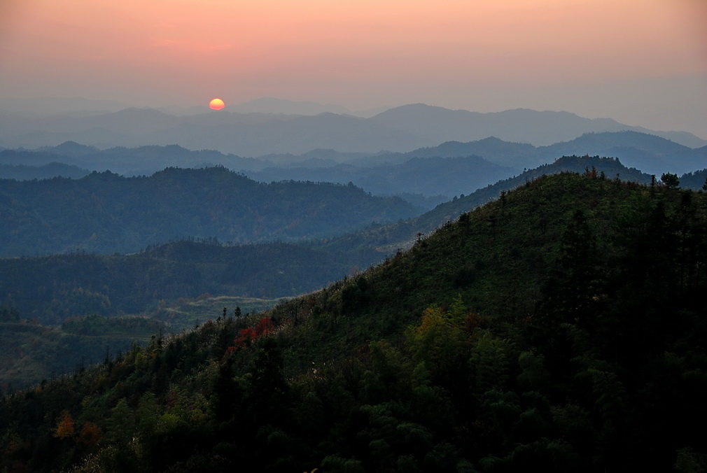 秋日山野的落日 摄影 禾田水