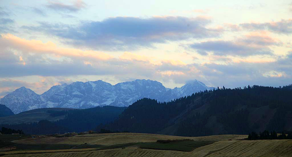 雪山辉映 晚霞添彩 摄影 申申