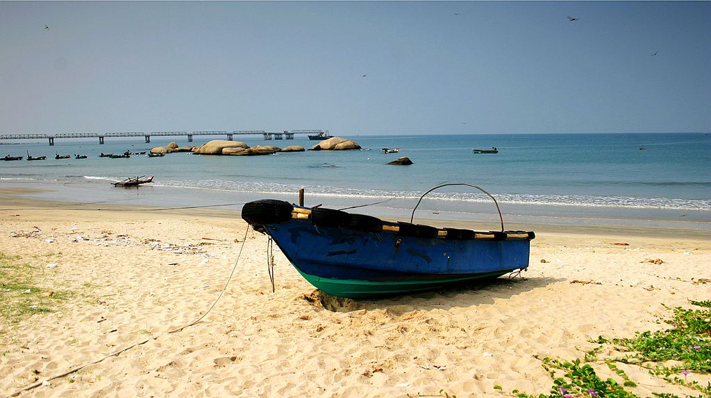 海边小船 摄影 海潮汐