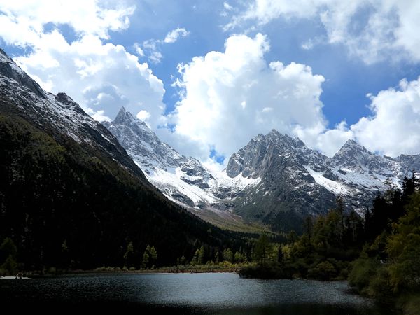 毕棚雪山 摄影 景仲平