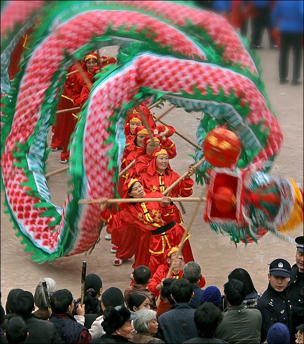 舞龙庆新年 摄影 善缘若水