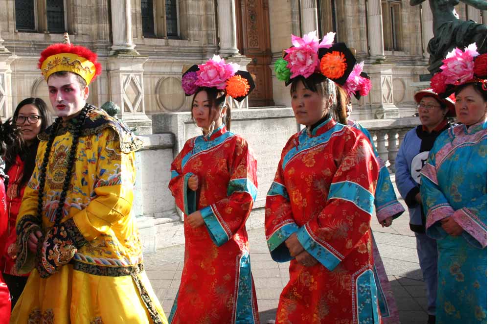 白种人做了中国皇帝。 摄影 孙黎明