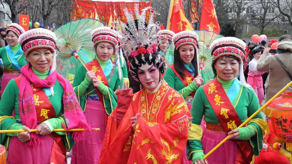 "帝女花" ------ 巴黎华人欢渡春节。 摄影 孙黎明