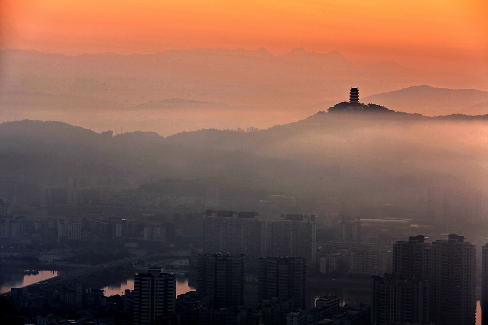 韶关早晨 摄影 禾田水