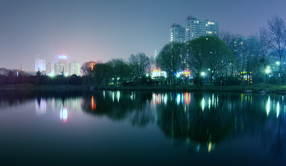 龙湖夜景 摄影 情景交融