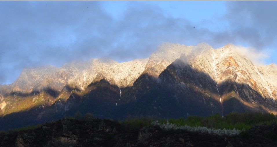 四川巴郎雪山 摄影 古风易