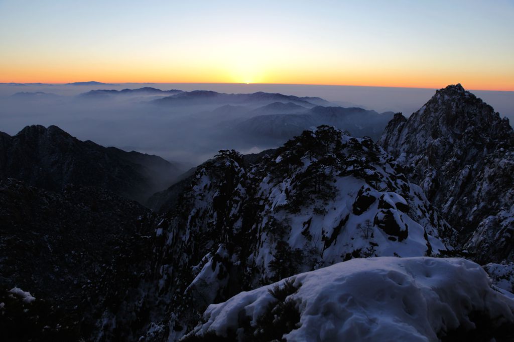 黄山雪韵10：日出云海（请点大图） 摄影 色谷饥仙