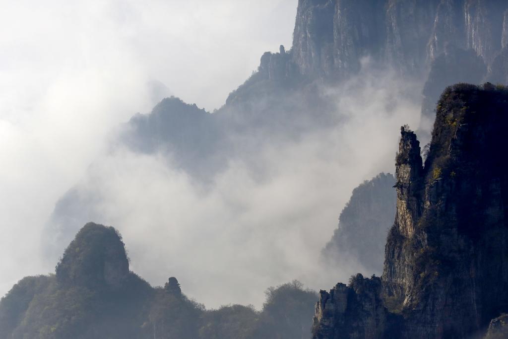 黄莽嶺晨雾 摄影 山野骏马