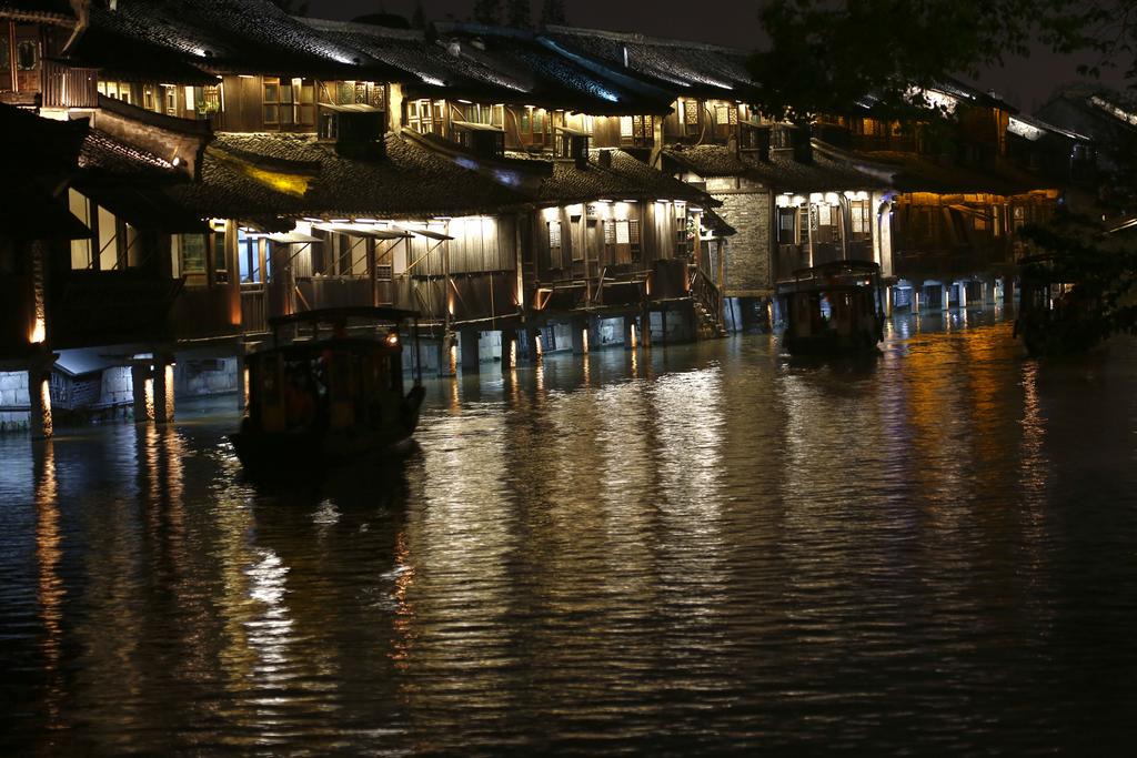 夜游西栅 摄影 山野骏马