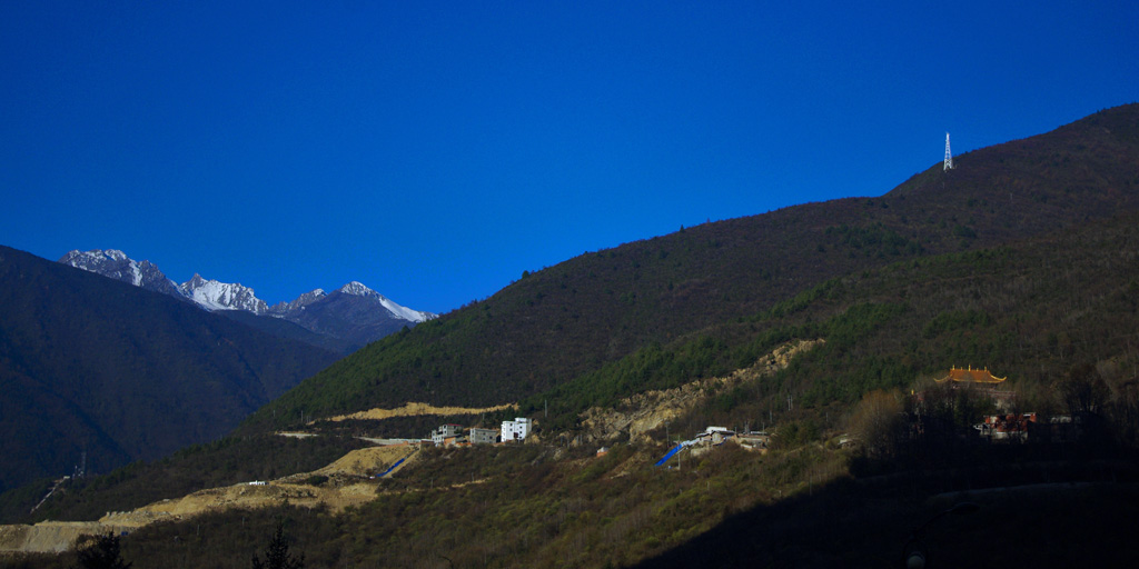 远眺雪山 摄影 弓长佳乃父上