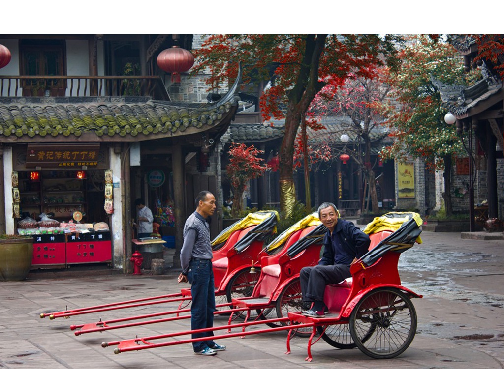 黄龙溪风光——街头人力拉车工 摄影 gongmf