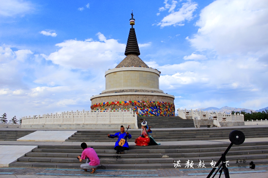 诺颜敖包下 摄影 五十铃