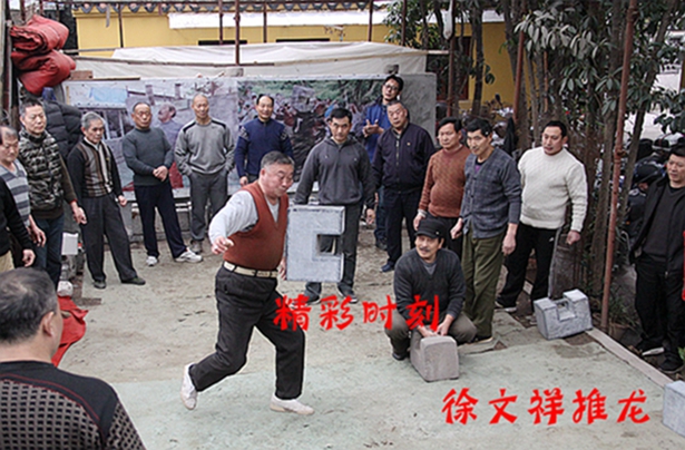 金陵石锁玩家---4 摄影 空中的风云雨