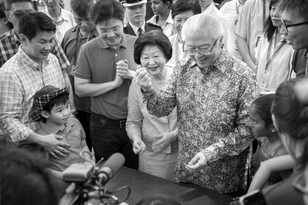 总统与民同乐（外国人同样可以零距离围观） 摄影 蓄电池