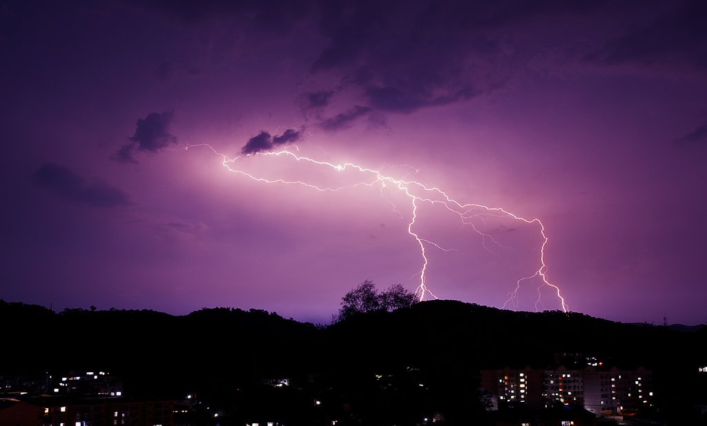 惊雷 摄影 夏雨玫