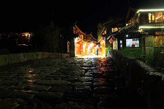 古城夜景 摄影 六月柳