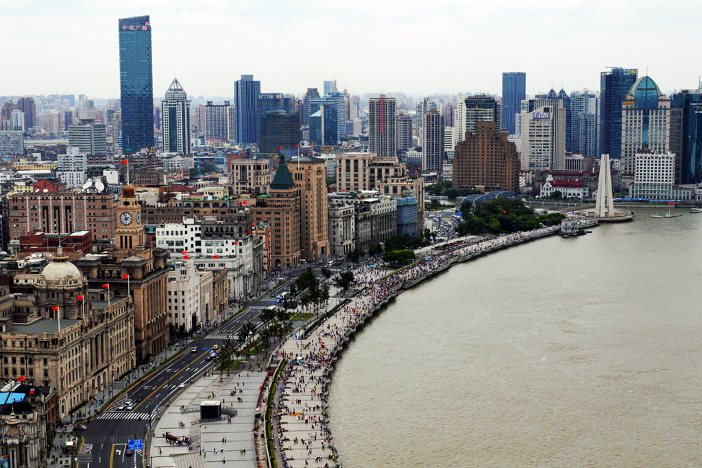 远眺陈毅广场观景平台和外滩 摄影 老知青刘琪