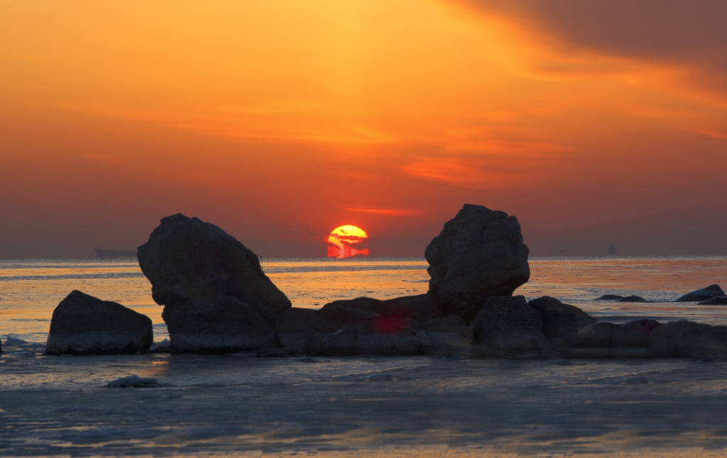 太阳公公出海面 摄影 小玩童