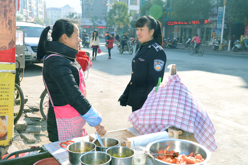 和谐执法 摄影 时颖