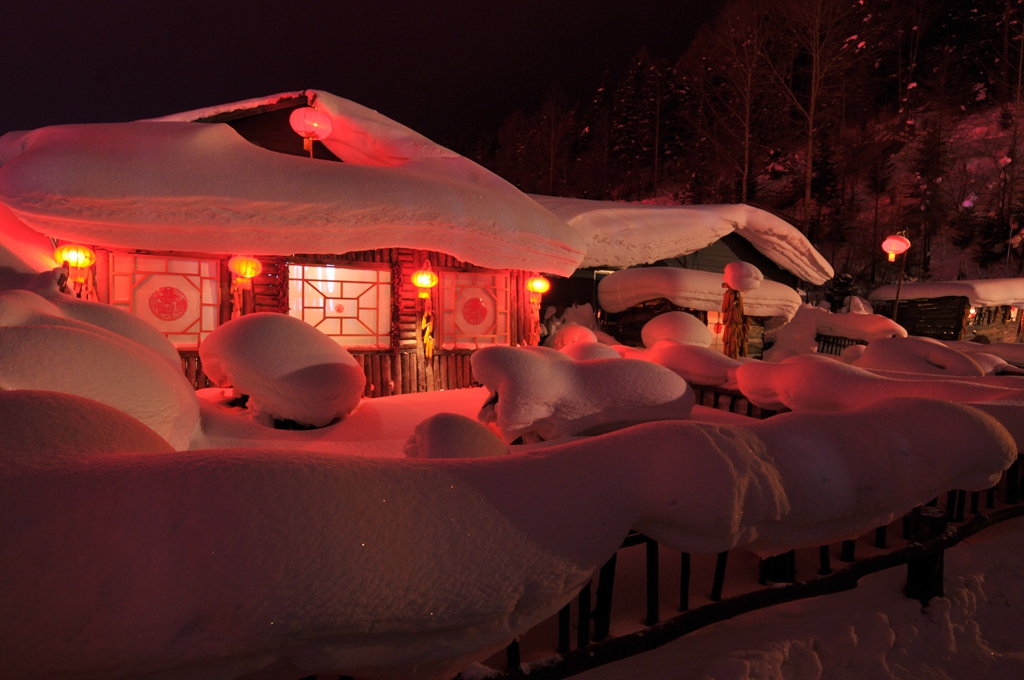 雪乡： 摄影 大地生辉