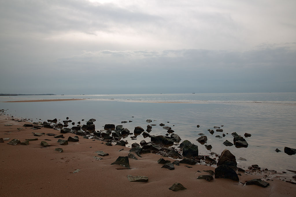 家门口的海 摄影 湛思