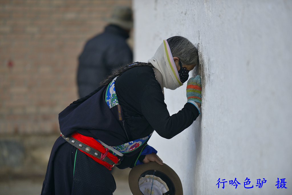 转经的藏民23 摄影 蓝色驴