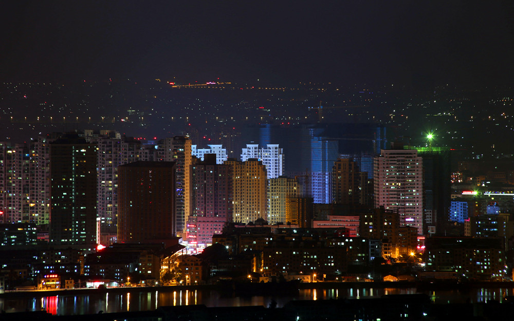 龙城夜璀璨 摄影 流浪尘世