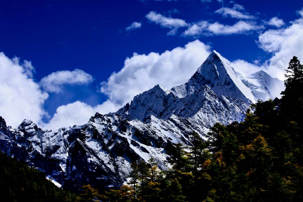 央迈勇雪山 摄影 老龙