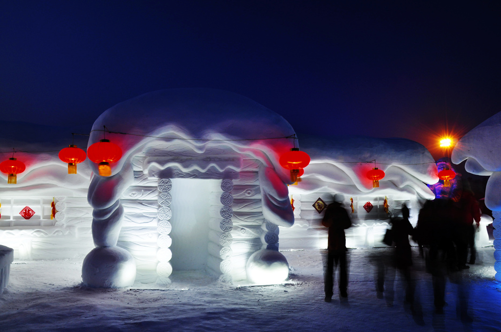 《太阳岛雪屋》 摄影 海水浪滔滔