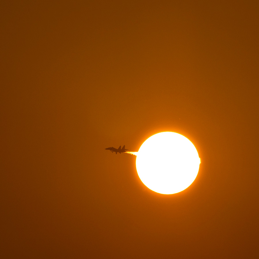 《雷霆贯长空》 摄影 思遐远风