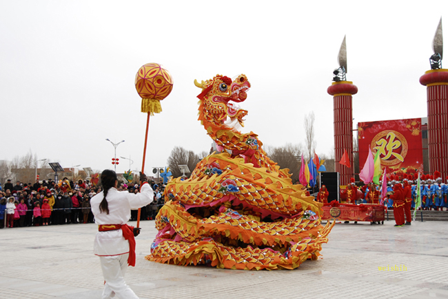 石油城里新春乐（8-1） 摄影 耿昊天