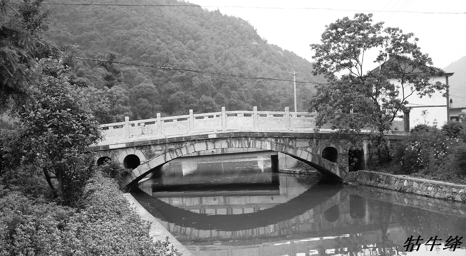 天门镇郎坑村 摄影 牯牛绛