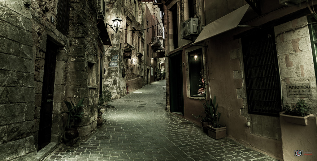 Lonely Street II Chania Greece 摄影 chookia