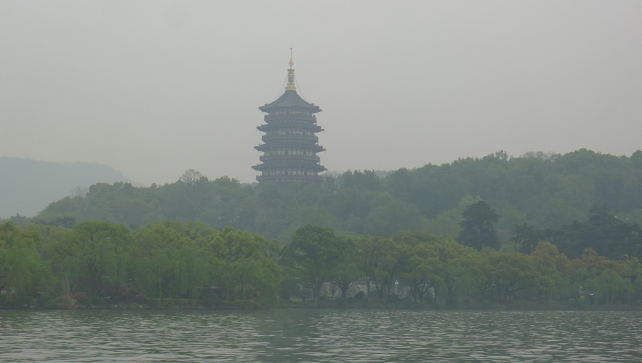 西湖雾蒙蒙 摄影 飘逸越洋