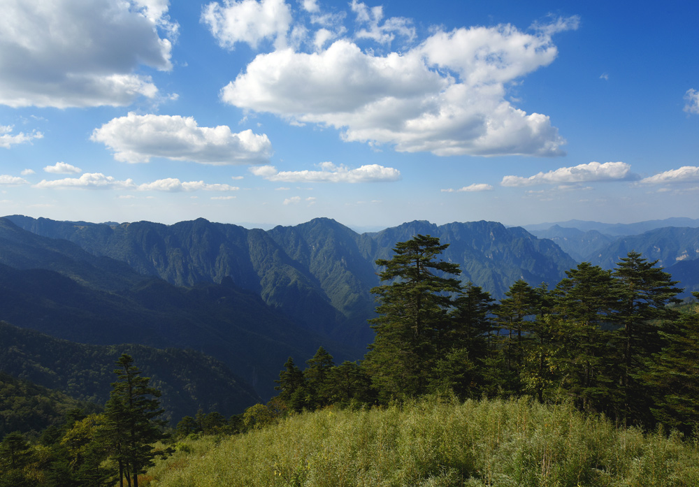 山高云淡 摄影 沙弛