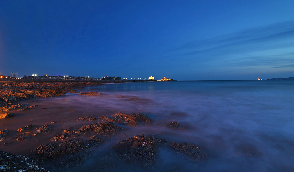 青岛的前海湾夜色 摄影 qdzp