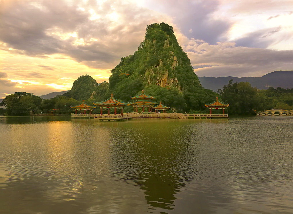 星岩风景 摄影 山松