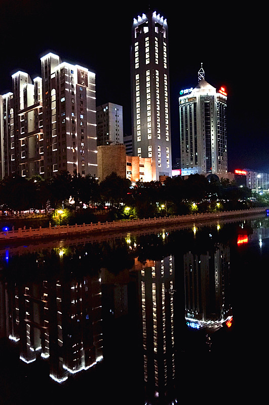 城市夜景3 摄影 雨夜静悄悄