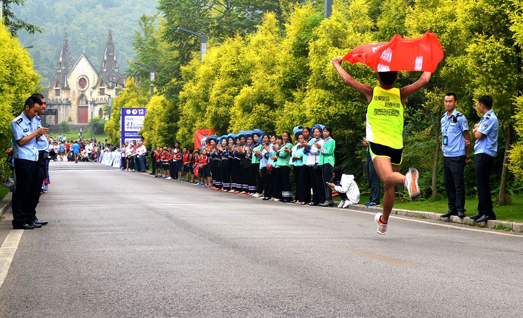 黄果树半程马拉松的奔跑 摄影 buyuanfa