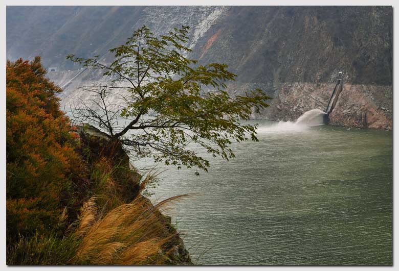 水库的秋景 摄影 萨奇