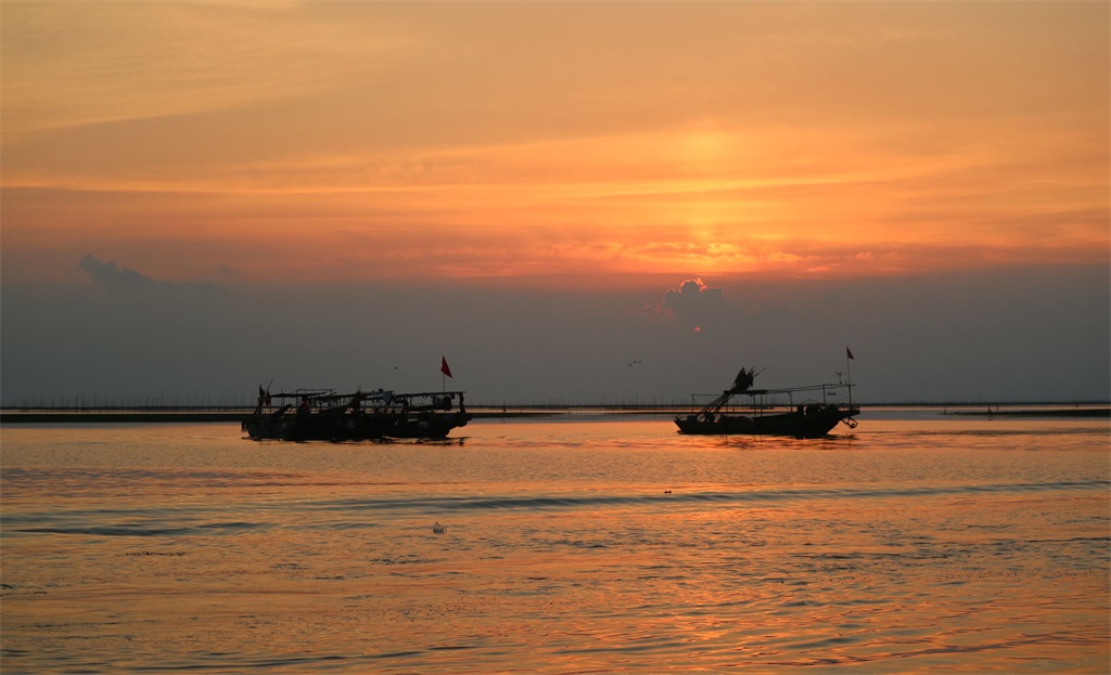 《夕阳醉湖》 摄影 西西里