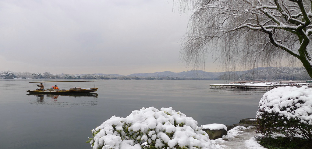 雪湖 摄影 孤山梅云